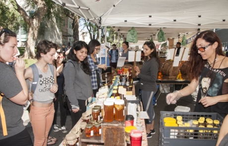 farmers market